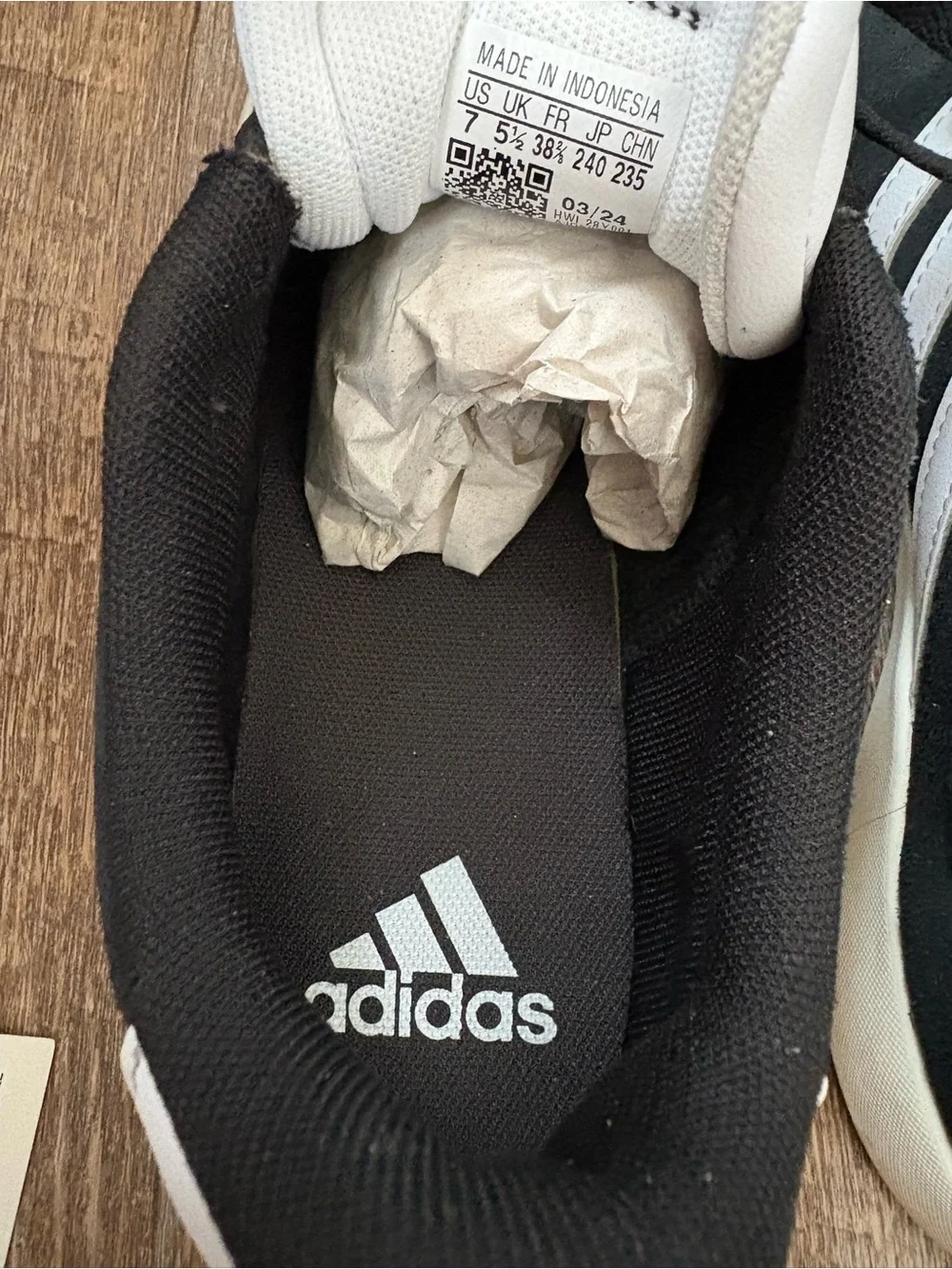 adidas low top
